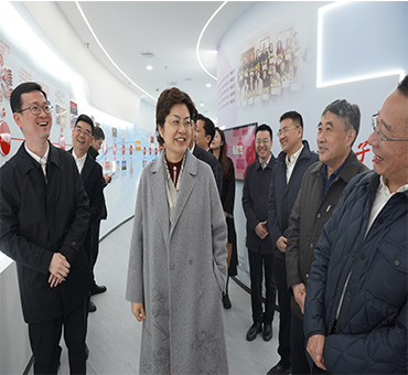 南通市委常委、宣傳部部長陳冬梅蒞臨達欣集團調研指導